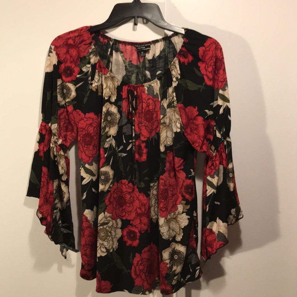 Like new floral top